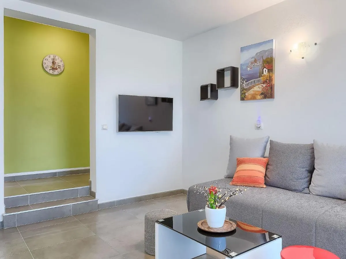 Apartment Muki-3 By Interhome Медулин